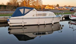 Elysian 27 - Remnus - 4 Berth 4 Berth Inland Cruiser