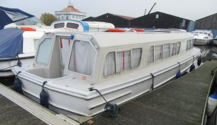 Horizon 35 - Meander - 6 Berth Broads Cruiser