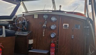 Freeman 26 - Cordwainer - 4 Berth Inland River Cruiser
