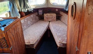 Freeman 26 - Cordwainer - 4 Berth Inland River Cruiser