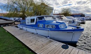 Elysian34 - Pirate of Hearts - 6 Berth Inland Cruiser