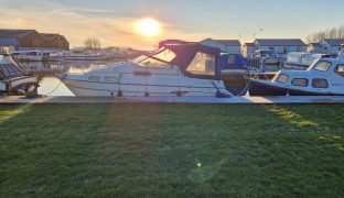 Sealine 22 - Nimmo - 2 Berth Inland Cruiser