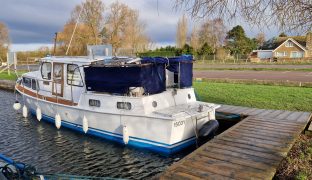 Dutch Steel - Waterfly 111 - 2 Berth Inland River Cruiser