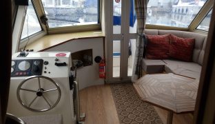 Alphacraft 34 - Meg - 6 Berth River Cruiser