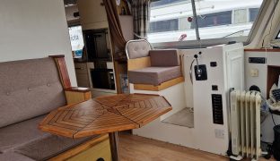 Alphacraft 34 - Meg - 6 Berth River Cruiser