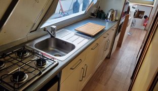 Alphacraft 34 - Meg - 6 Berth River Cruiser