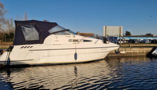 Sealine 24 - Limelight - 4 Berth Sports Cruiser  