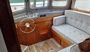 Hampton Safari - Star Cruiser - 4 Berth Inland Cruiser