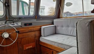 Hampton Safari - Star Cruiser - 4 Berth Inland Cruiser