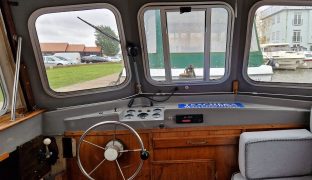 Hampton Safari - Star Cruiser - 4 Berth Inland Cruiser