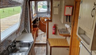 Hampton Safari - Star Cruiser - 4 Berth Inland Cruiser