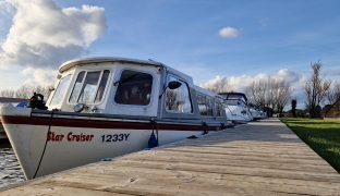 Hampton Safari - Star Cruiser - 4 Berth Inland Cruiser