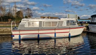 Hampton Safari - Star Cruiser - 4 Berth Inland Cruiser