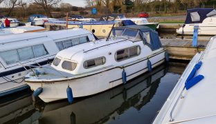 Freeman 22 - Floriana - 4 Berth Classic River Cruiser