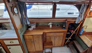 Jack Powles - Noisy Goose  - 4 Berth Wooden River Cruiser