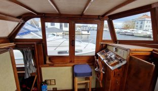 Jack Powles - Noisy Goose  - 4 Berth Wooden River Cruiser