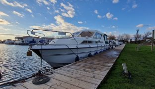 Princess 30 - Edzell Castle - 5 Berth River Cruiser With Everything On Her