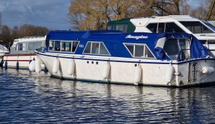 DC30 - Imagine - 4 Berth River Cruiser