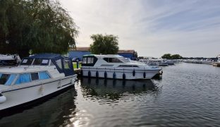 Princess 30 - Edzell Castle - 5 Berth River Cruiser With Everything On Her