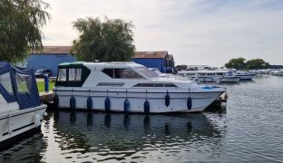 Princess 30 - Edzell Castle - 5 Berth River Cruiser With Everything On Her