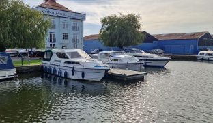 Princess 30 - Edzell Castle - 5 Berth River Cruiser With Everything On Her