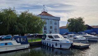 Princess 30 - Edzell Castle - 5 Berth River Cruiser With Everything On Her