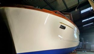 Jack Powles - Noisy Goose  - 4 Berth Wooden River Cruiser