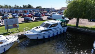 Princess 30 - Edzell Castle - 5 Berth River Cruiser With Everything On Her