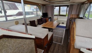 Bounty Buccaneer - Wombie 11 - 4 Berth Inland Cruiser