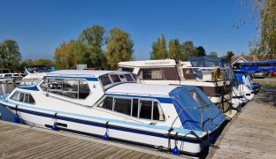 Sheerline 950 - Swallow - 4 Berth Inland River Cruiser