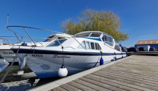 Sheerline 950 - Swallow - 4 Berth Inland River Cruiser