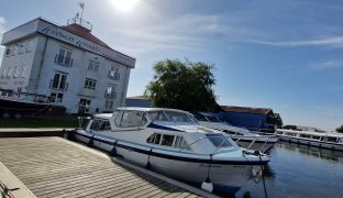 Sheerline 950 - Swallow - 4 Berth Inland River Cruiser