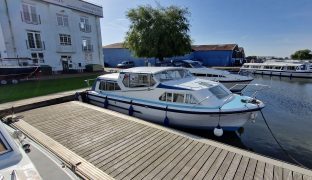 Sheerline 950 - Swallow - 4 Berth Inland River Cruiser