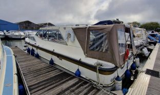 Bounty Buccaneer - Wombie 11 - 4 Berth Inland Cruiser