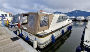 Bounty Buccaneer 34 - Wombie 11 - 4 Berth Inland Cruiser