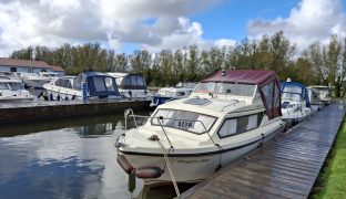 Shetland 4+2 Proper Job - 4 Berth Inland River Cruiser