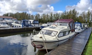 Shetland 4+2 Proper Job - 4 Berth Inland River Cruiser