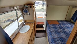 Bermuda 34 - Mashona - 4 Berth Inland River Cruiser