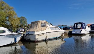 Wavey Rider - Taurus Five - 2 Berth Boat