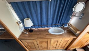 Bermuda 34 - Mashona - 4 Berth Inland River Cruiser