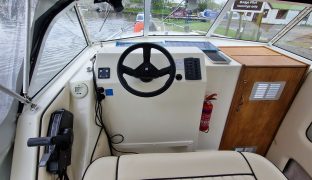 Viking 22 - Mirage - 4 Berth Inland River Cruiser