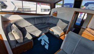 Aquafibre Pearl 38 - Norfolk Heron - 7 Berth Family River Cruiser