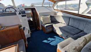 Aquafibre Pearl 38 - Norfolk Heron - 7 Berth Family River Cruiser