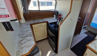 Aquafibre Pearl 38 - Norfolk Heron - 7 Berth Family River Cruiser