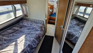 Aquafibre Pearl 38 - Norfolk Heron - 7 Berth Family River Cruiser