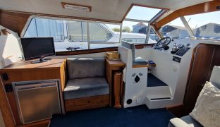 Aquafibre Pearl 38 - Norfolk Heron - 7 Berth Family River Cruiser