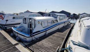 Aquafibre Pearl 38 - Norfolk Heron - 7 Berth Family River Cruiser