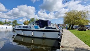 Sea Master 30 - Pollyanna - 6 Berth Inland River Cruiser