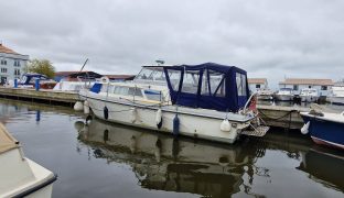 Princess 32 - Aquamarine II - 5 Berth Inland River Cruiser/ Off Shore Capabilities 