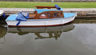 Herbert Woods Day Boat - Trident 1 - Day Boat